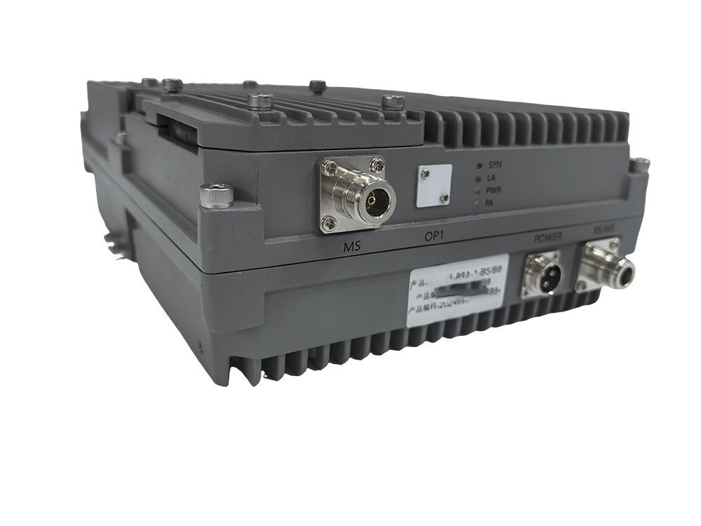  陆良三频手机信号接收器2000㎡